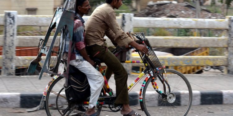 खान नदी के किनारे