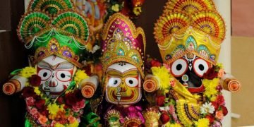 इस्कॉन मंदिर से