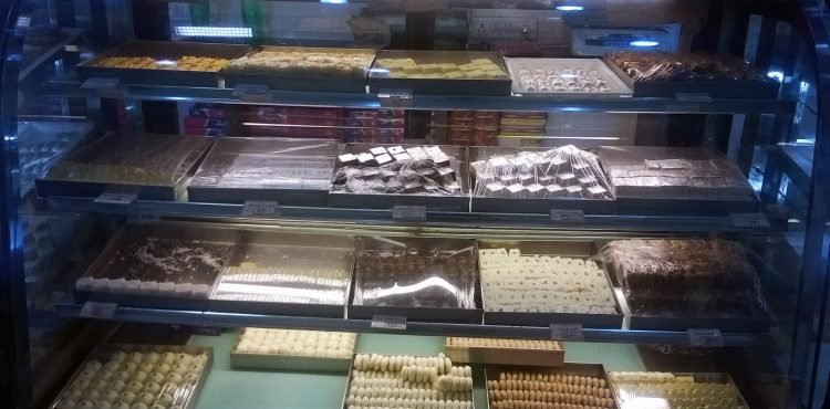 इस बार कुछ मीठा हो जाये ?