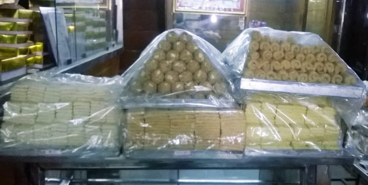 इस बार कुछ मीठा हो जाये ?