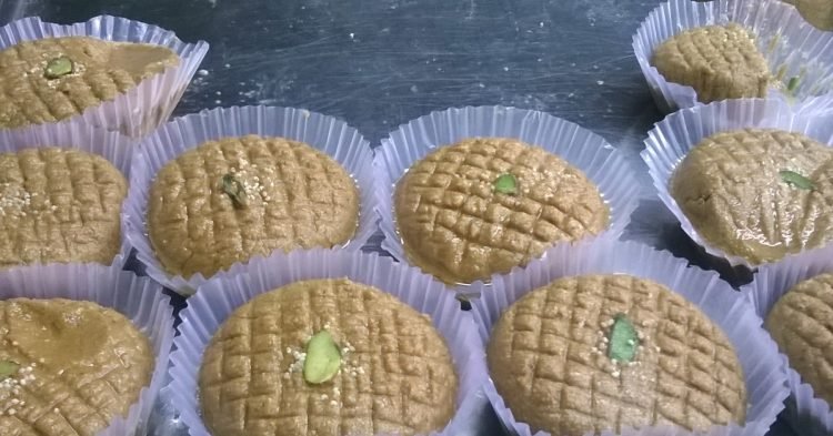 इस बार कुछ मीठा हो जाये ?