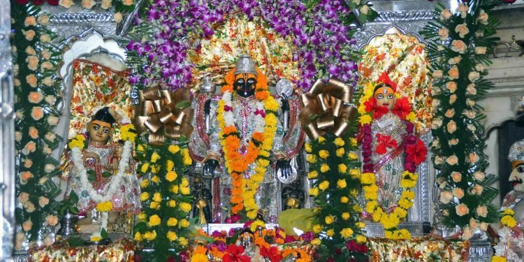 श्री कृष्ण जन्माष्ठमी के पावन अवसर पर गोपाल मंदिर के दर्शन।