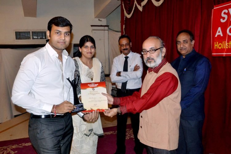 बच्चा, कच्ची मिटटी का ढेला