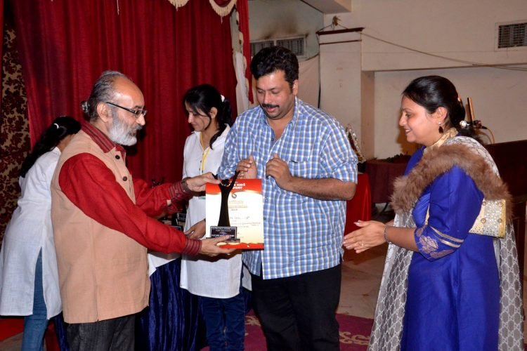 बच्चा, कच्ची मिटटी का ढेला