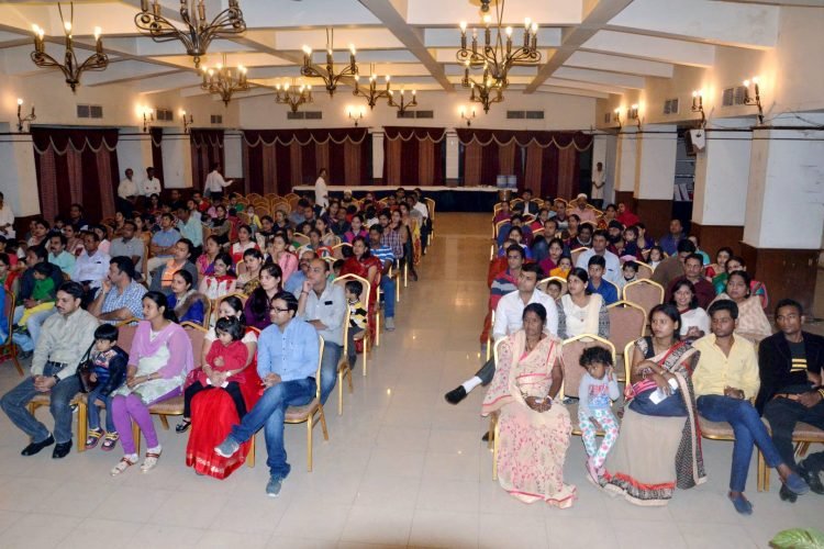 बच्चा, कच्ची मिटटी का ढेला