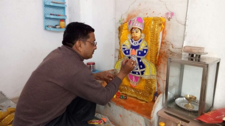 एक अनोखा कलाकार : राजेश नागर