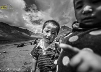 श्वेत श्याम : जीवन के रंग